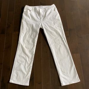 Chico’s Platinum white jeans sz. 1.5 EUC